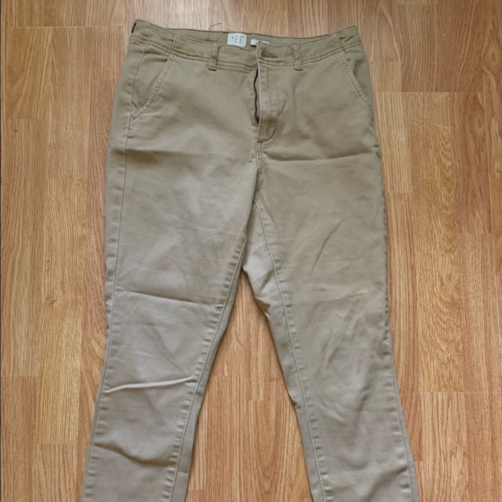Tan skinny pants. Lightly worn. Great for work!